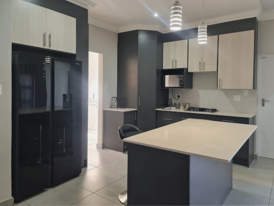 To Let 3 Bedroom Property for Rent in Melodie North West